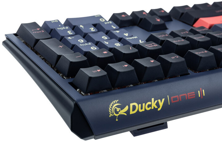 Tastierë	Ducky One 3 Cosmic, Cherry MX Brown, US