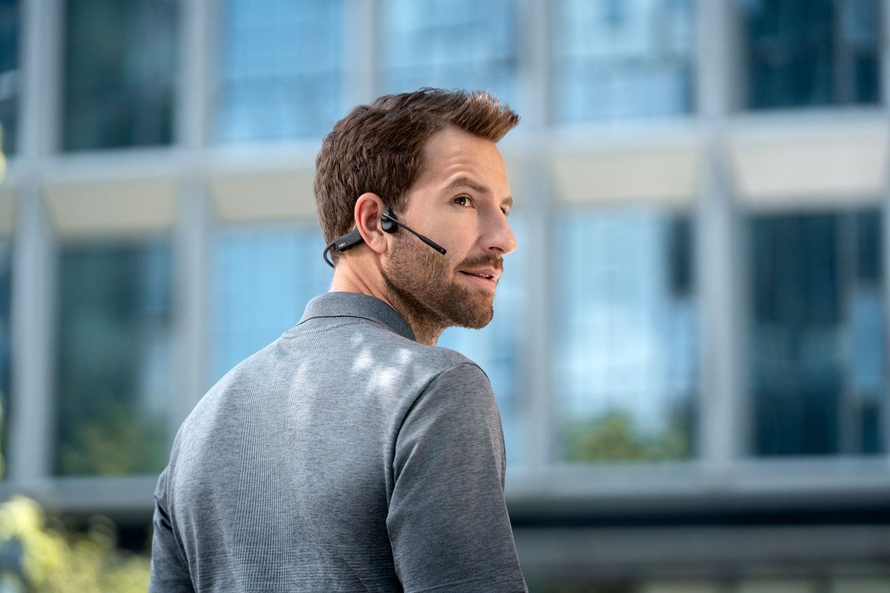 Kufje Bluetooth Shokz OpenComm 2 UC 2025, bone conduction, me mikrofon, gri