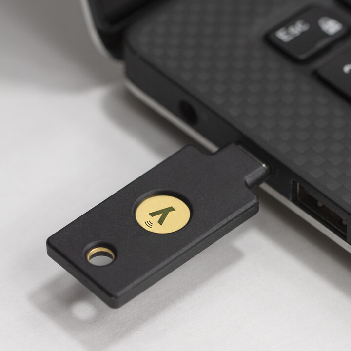USB-C YubiKey 5C NFC (NFC, MIFARE)