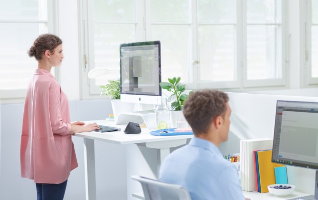 Maus Logitech MX Vertical, i zi