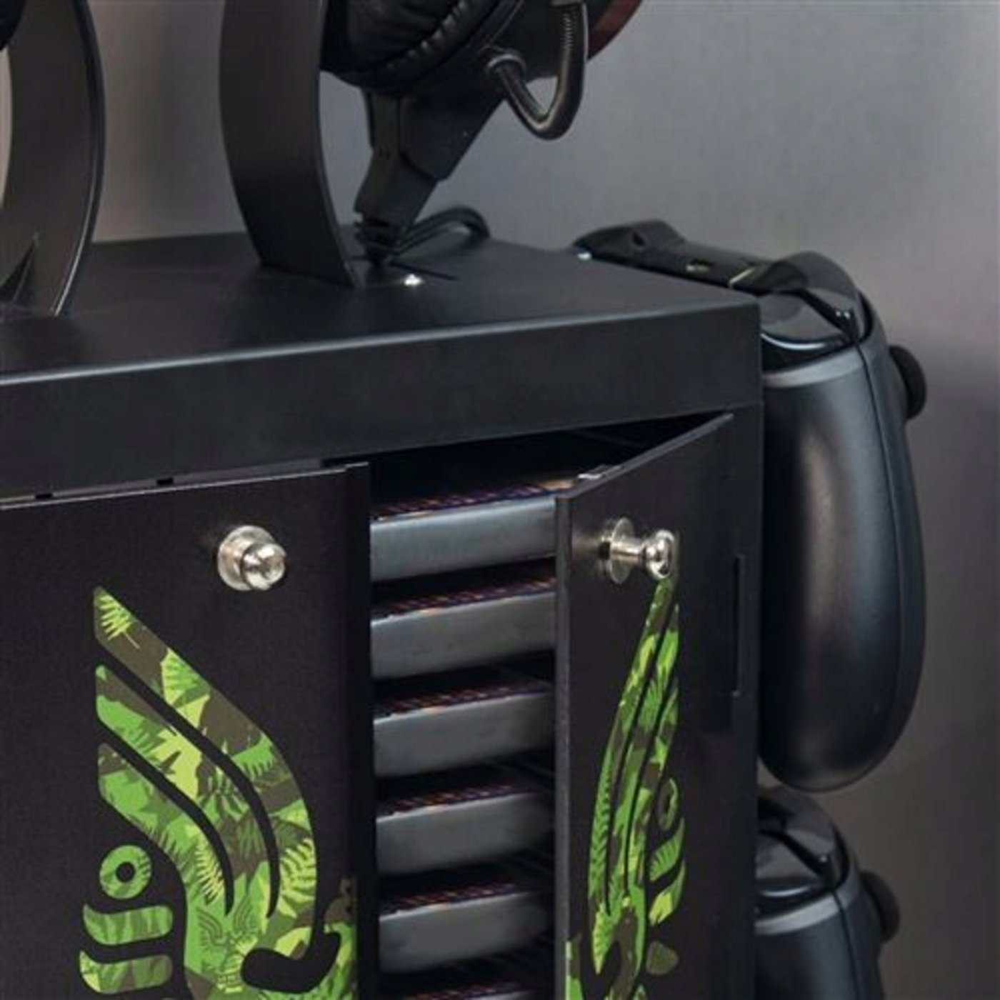 Organizues lojërash Numskull Gaming Locker, mbajtëse kontrollori dhe kufjesh, për Xbox PS5 Nintendo Switch, i zi