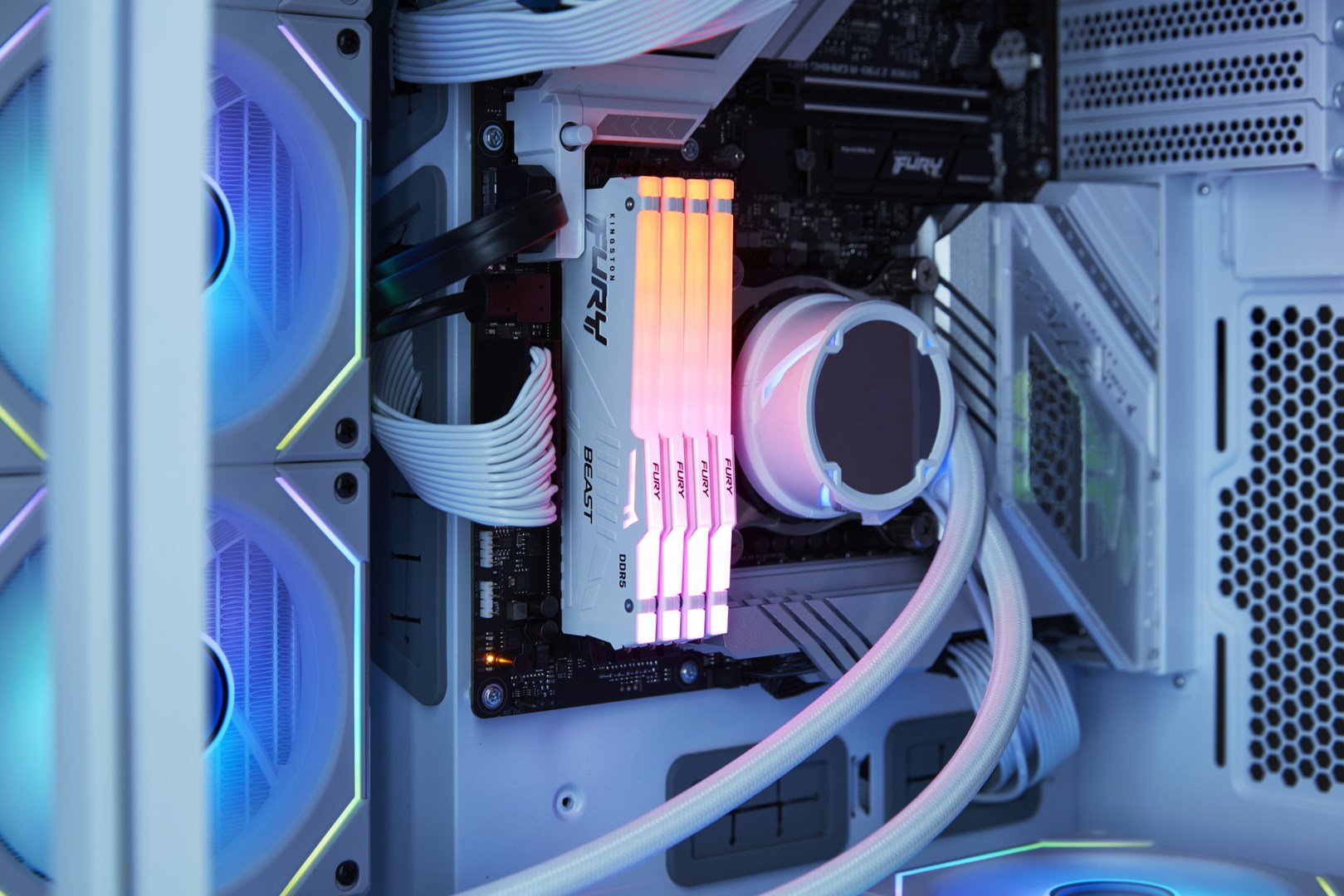 Memorie Kingston Technology FURY Beast, 16 GB, 6800 MT/s, DDR5, CL34, RGB, e bardhë