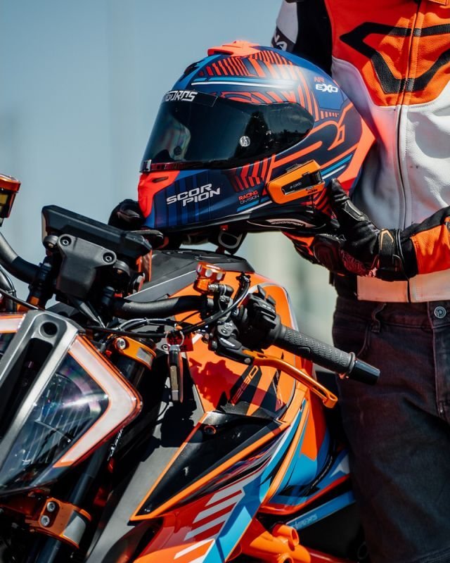 Sistem komunikimi moto Cardo Packtalk Edge KTM, Bluetooth, 15 përdorues, portokalli