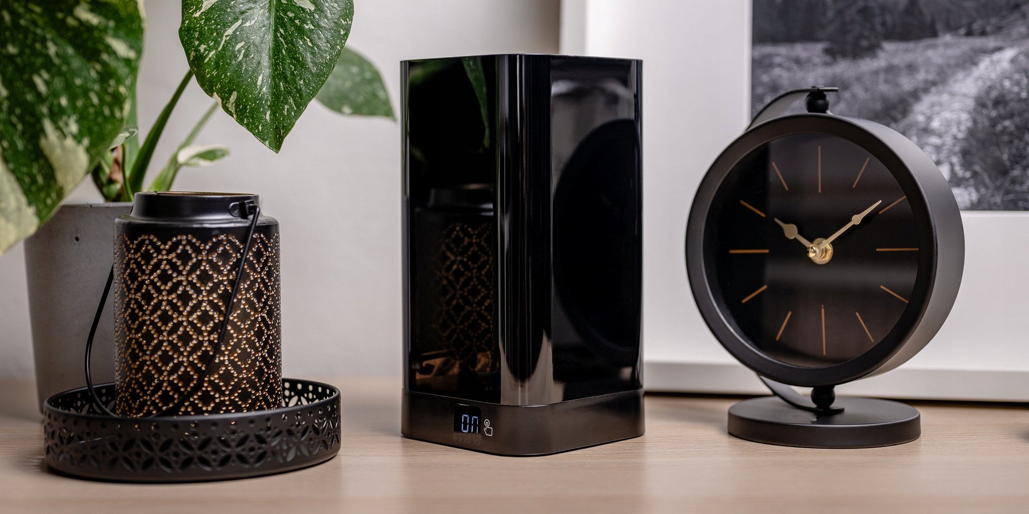 Stacion energjie Newell GaN Power Cube 8 in 1, 4 priza, USB A USB C dhe karikues wireless 15W, i zi