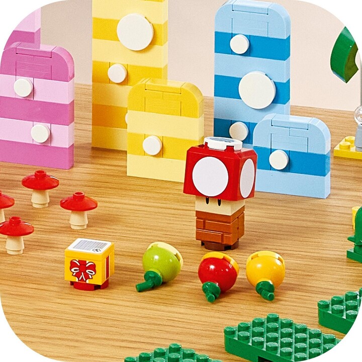 LEGO Super Mario 71418 Creative Box - Creator's Set
