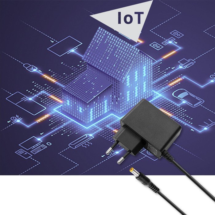 Адаптер за струја Qoltec Plug-in, 12W 12V 1A, приклучок 5.5 x 2.5mm, црн