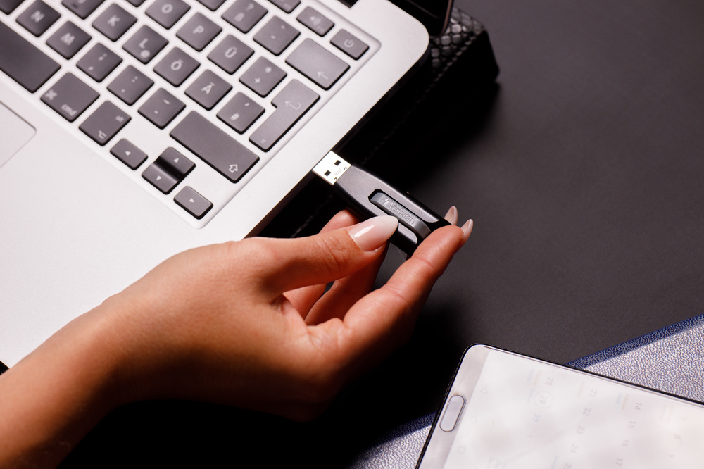USB Verbatim 3.0, 128GB, e zezë