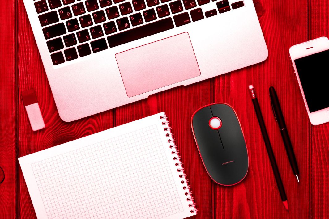 Maus Modecom WRM113, wireless, USB, i zi dhe i kuq