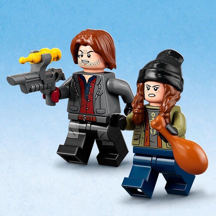 Играчка LEGO® Jurassic World ™ 76946 Blue and Beta velociraptor capture