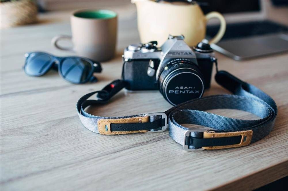Rrip qafe për kamerë Peak Design Leash v3, i rregullueshëm 83 145 cm, gri ash