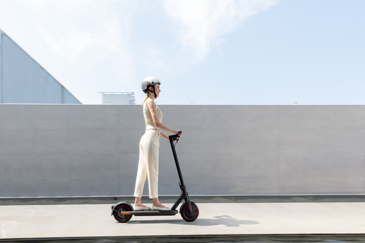 Skuter elektrik Xiaomi Mi Scooter Pro 4 EU, i zi
