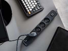 Prizë mbrojtëse TRACER Power Line Plus, 4 dalje, USB A dhe USB C PD 20W, kabllo 1.5m, e bardhë
