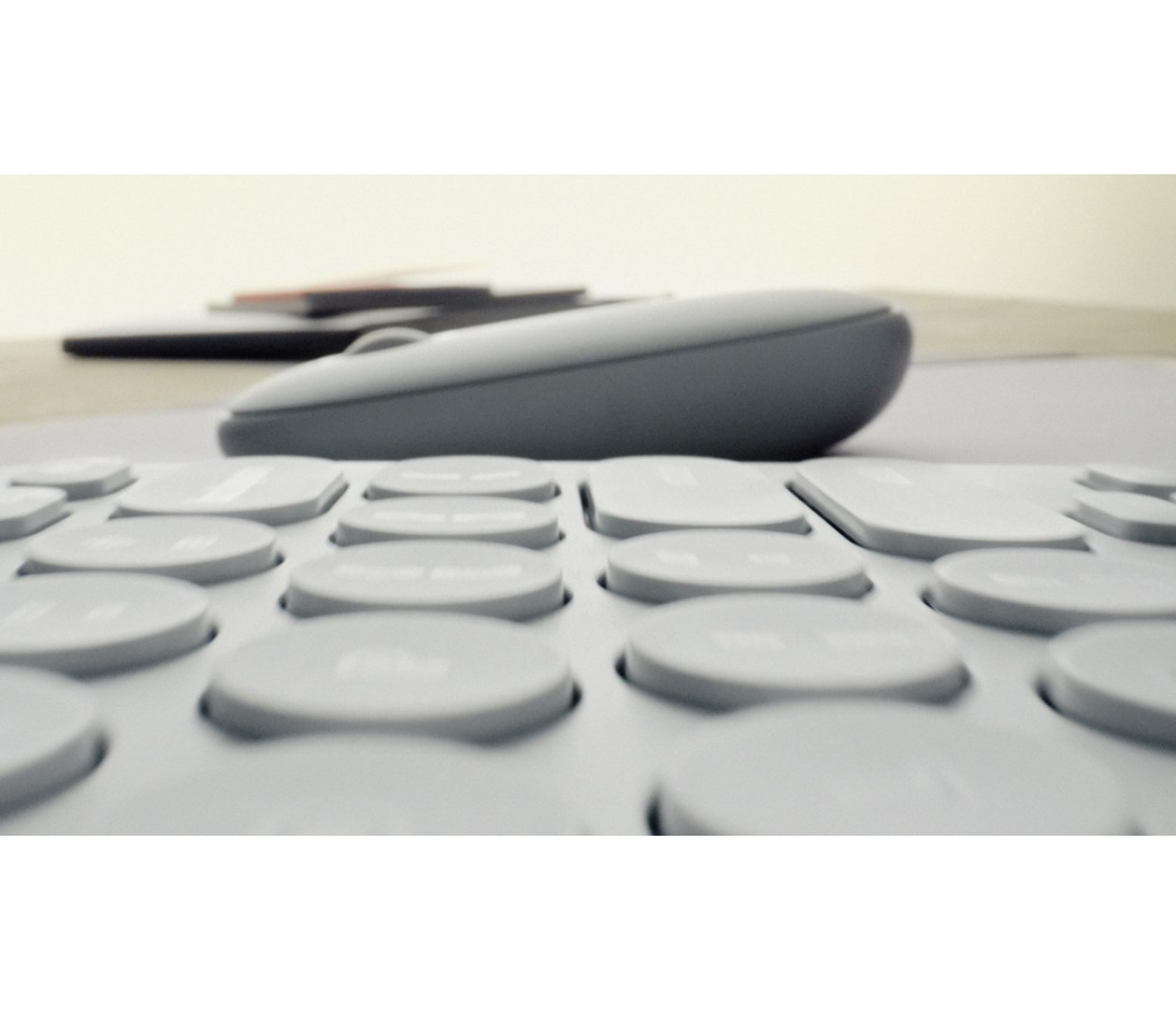 Maus Logitech Pebble Mouse 2 M350s, Bluetooth, pa zë, gri
