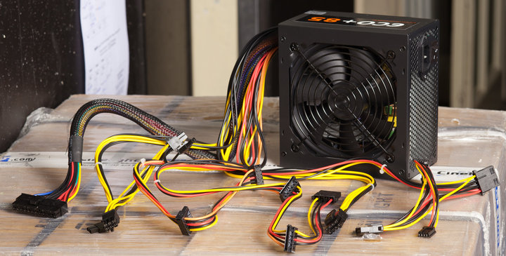 [OUTLET] Burim i energjisë Eurocase + ECO 85, 400W