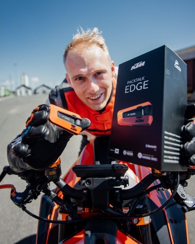 Sistem komunikimi moto Cardo Packtalk Edge KTM, Bluetooth, 15 përdorues, portokalli