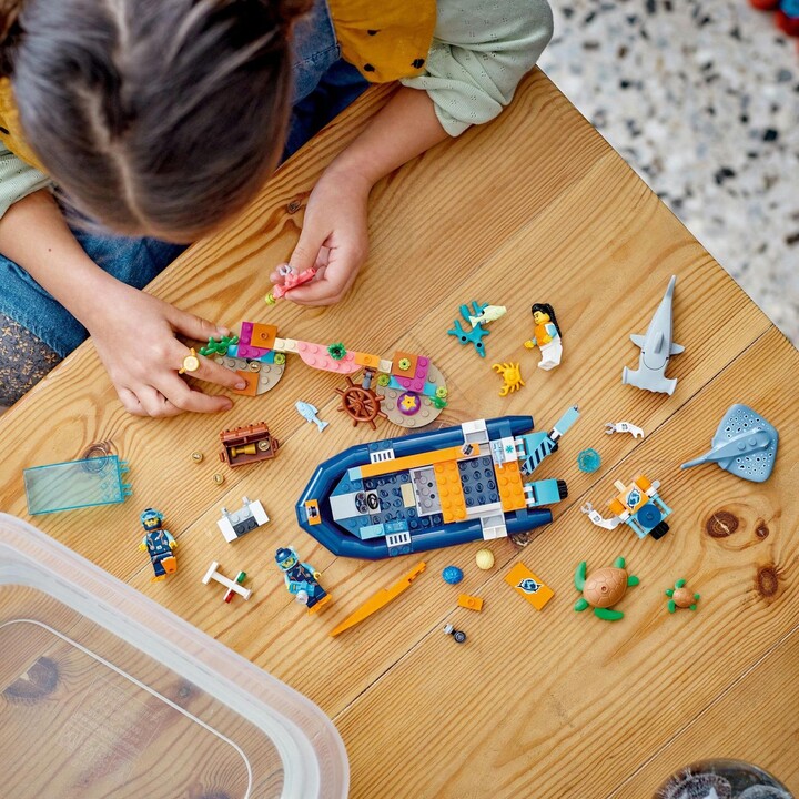 Set LEGO® City 60377 Divers' Exploration Submarine, 182 pjesë