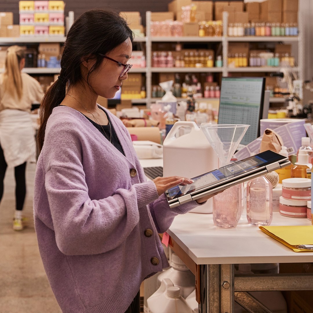 Laptop HP Pro x360, 13.3", AMD Ryzen 5 7530U, 16 GB RAM, 512 GB SSD, i argjendtë