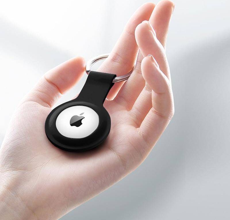 Mbajtëse Crong Silicone Case me varëse për Apple AirTag, silikon, me unazë çelësash, e zezë