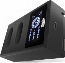 Karikues dykanalësh për kamera Newell FDL-USB-C, për bateri NP-BX1, me ekran LCD, i zi