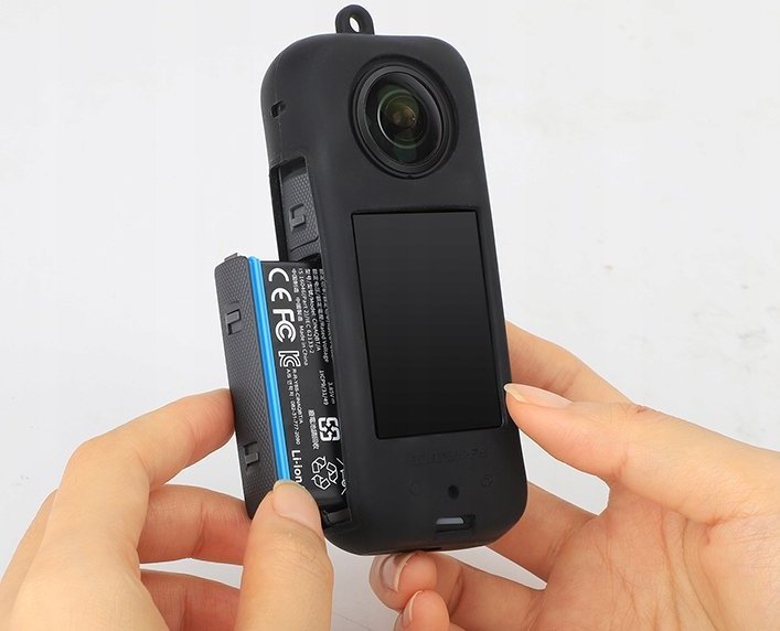 Mbulesë silikoni SunnyLife për Insta360 X3 IST-BHT504-D, me rrip, e zezë