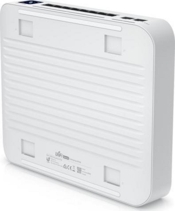 Switch Ubiquiti UniFiSwitch Enterprise 8 POE, i bardhë