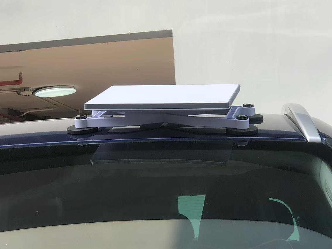 Mbajtës magnetik për makinë Starlink Mini, i bardhë