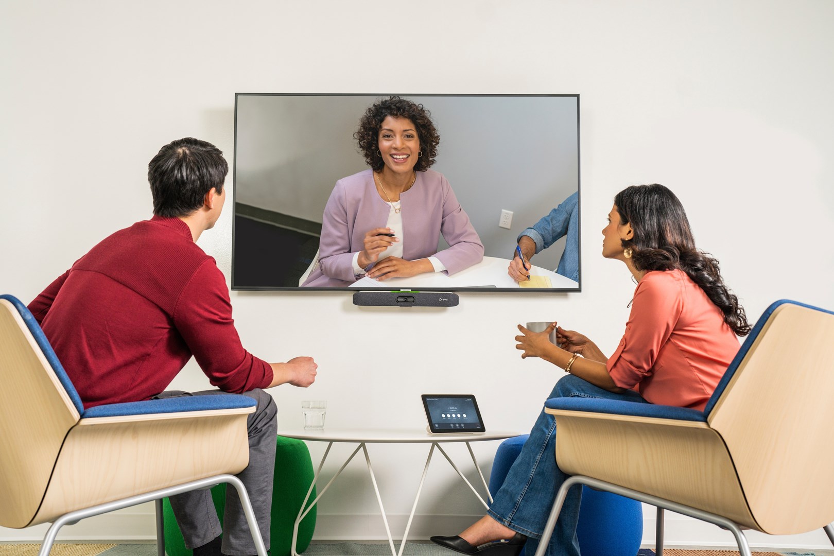 Videobar HP Poly Studio X30 me kontrollues TC8, i zi