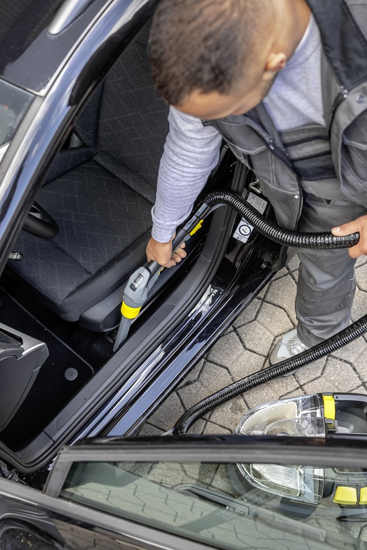 Pastrues industrial me larje Karcher Puzzi 8/1, 8L, i verdhë