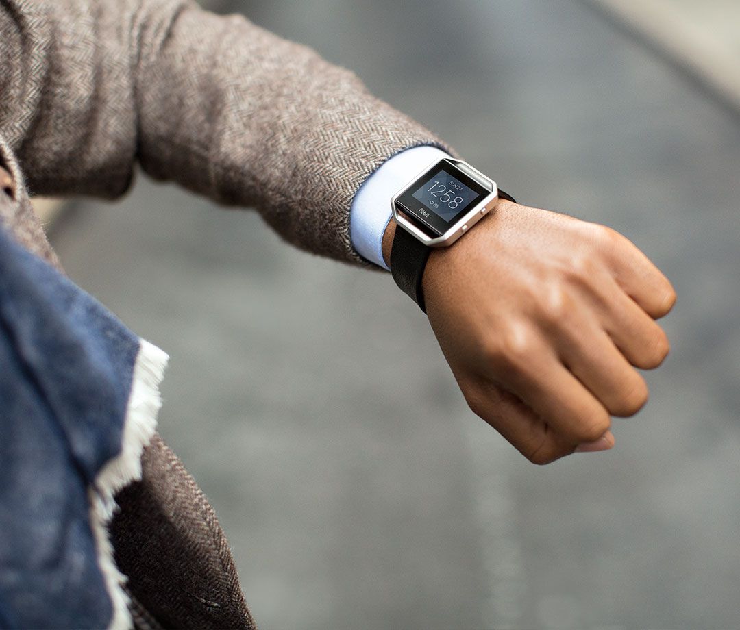 Rrip dore Fitbit Blaze FB159LBBKL, lëkurë, me kornizë çeliku inox, i zi