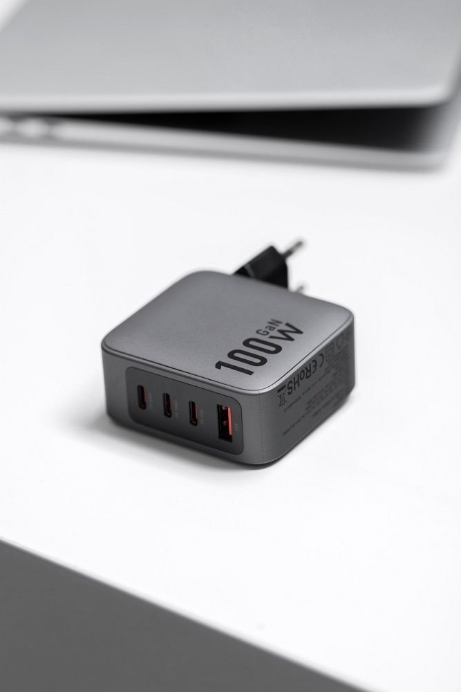 Karikues murale Forcell F Energy GaN 100W, 3x USB C, USB A, grafit