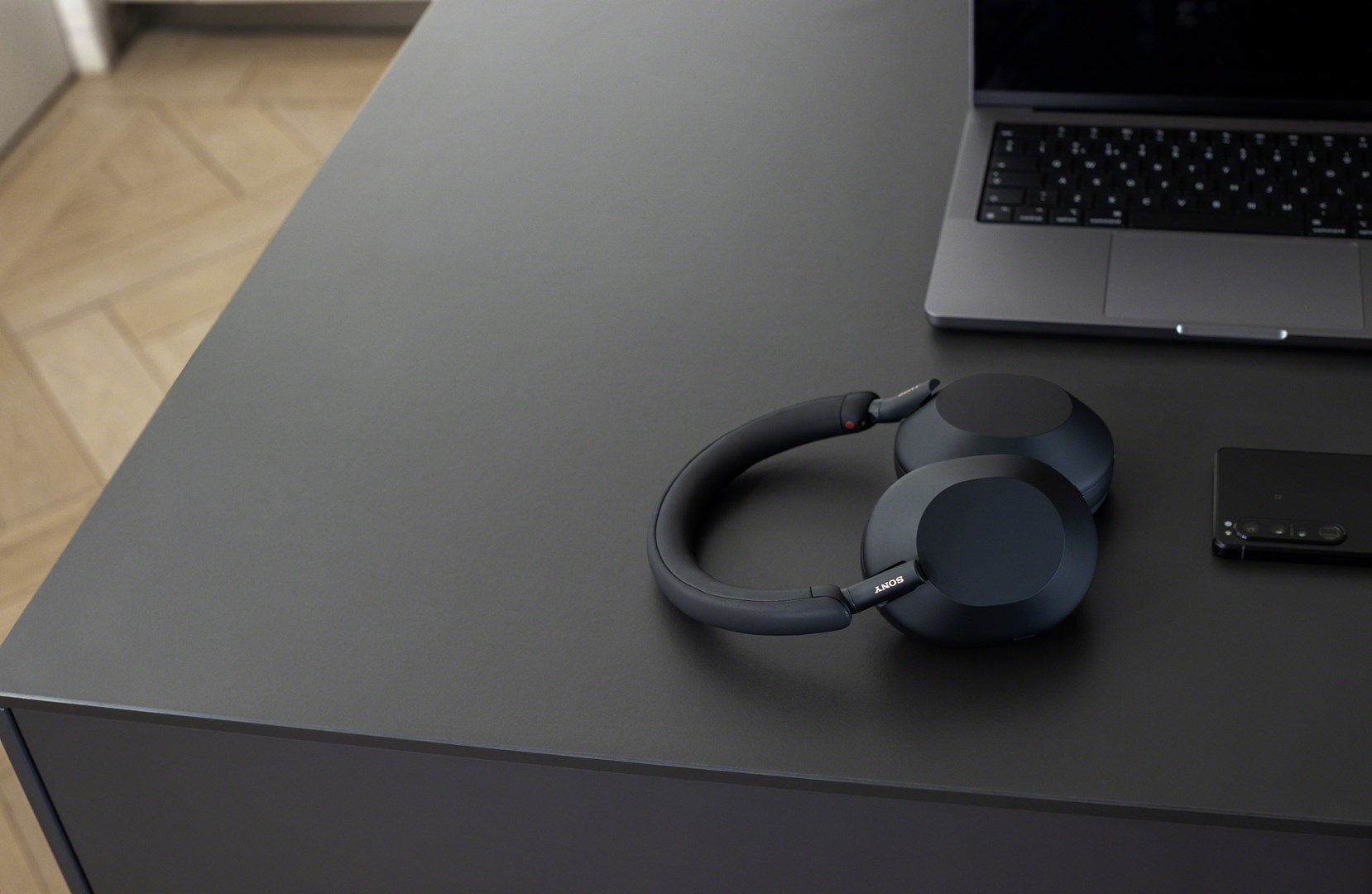 Kufje Sony WH-1000XM5, të zeza