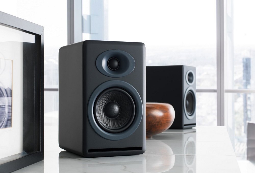 Bokse pasive AudioEngine P4, kompakte, dru bambu, ngjyrë natyrale