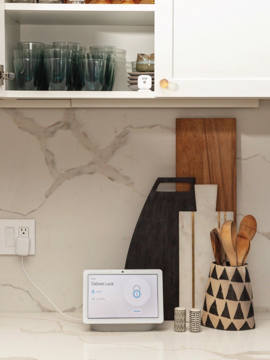 Bravë inteligjente për dollap Yale Smart Cabinet Lock 05-SCL1, me bateri CR2, e bardhë