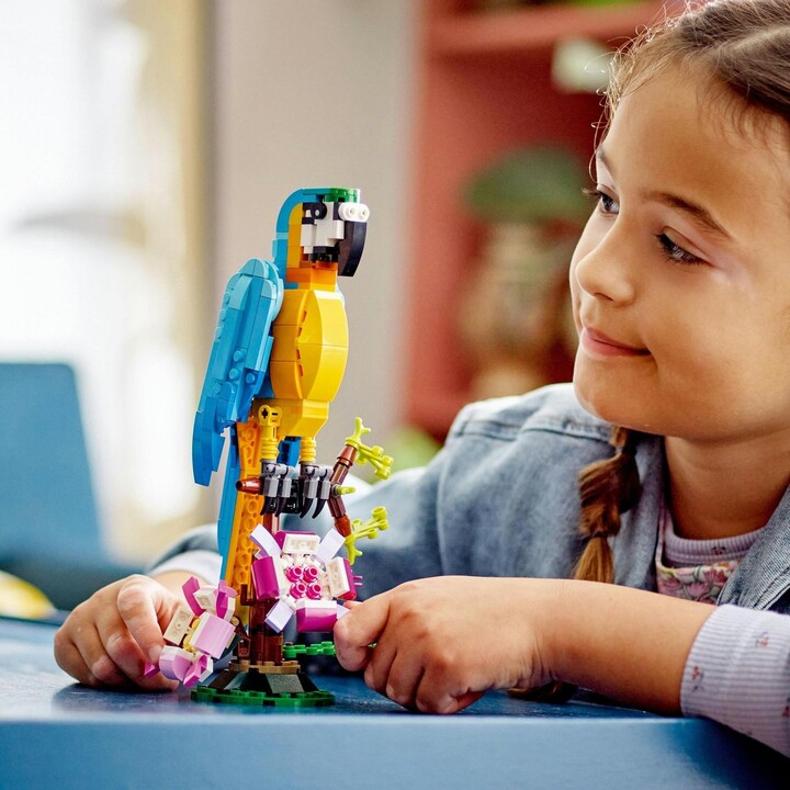 Set LEGO® Creator 31136 Exotic parrot, 253 pjesë