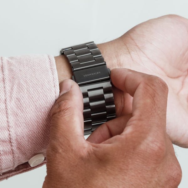 Rrip ore Vonmählen Link Bracelet 2 për Apple Watch 40/41mm, çelik inox 316L, mekanizëm butterfly, gri granite