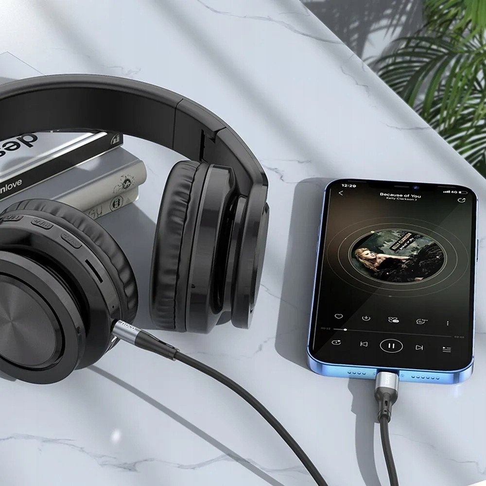 Kabllo audio Hoco UPA22, 3.5 mm në Lightning, 1 m, e zezë