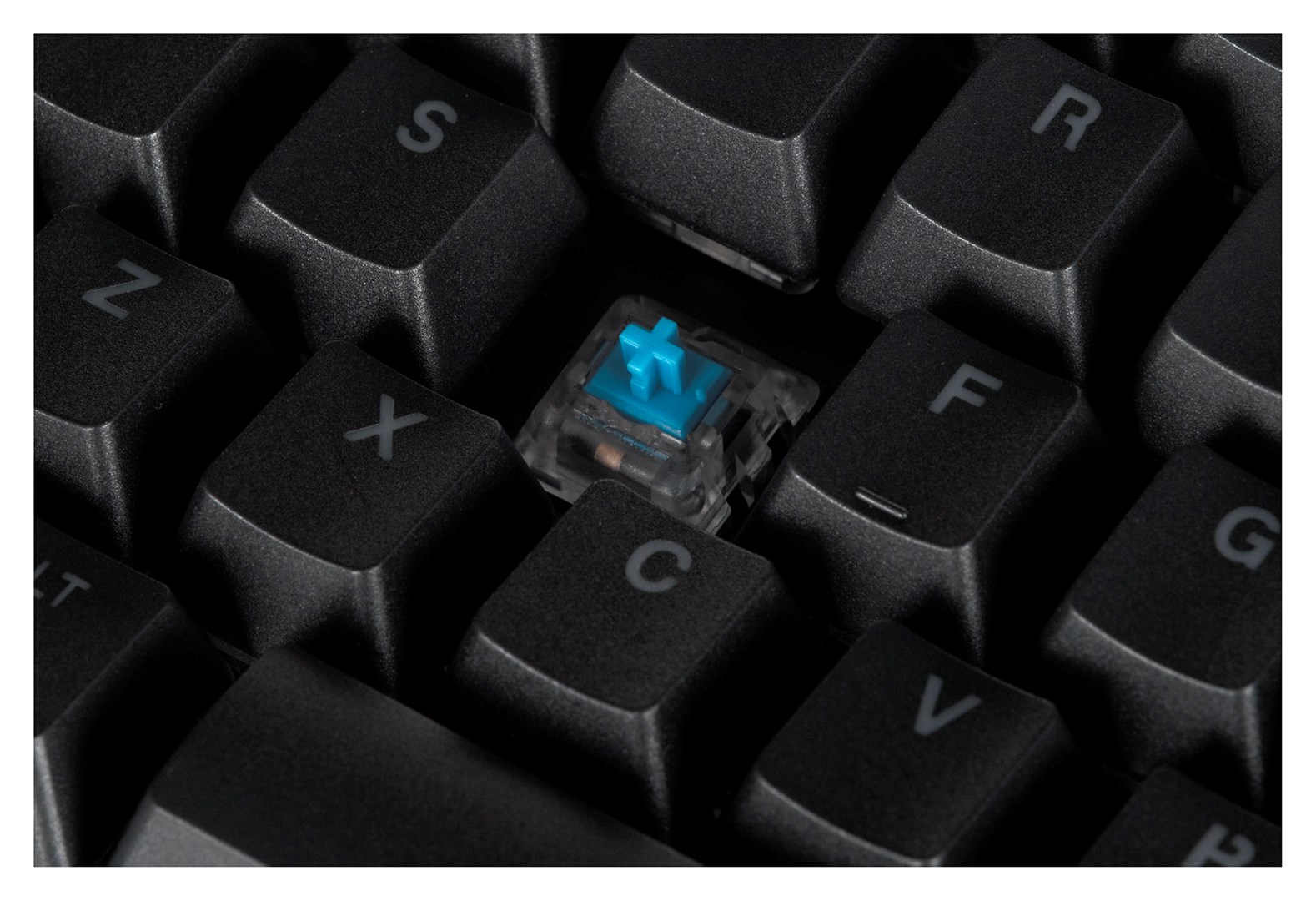 Tastierë mekanike Gaming Endorfy OMNIS, USB, Kailh Blue, RGB, e zezë