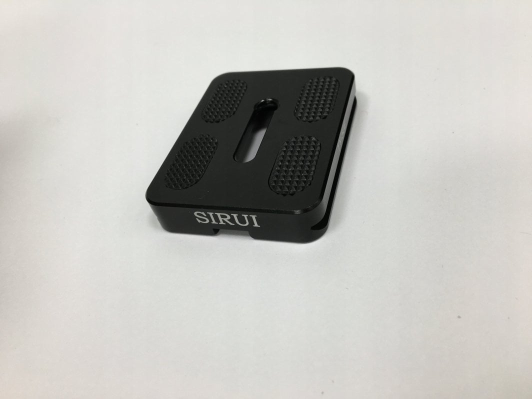 Pllakë Quick Release Sirui TY-50E, për koka E-10 E-20, sistem Arca, e zezë