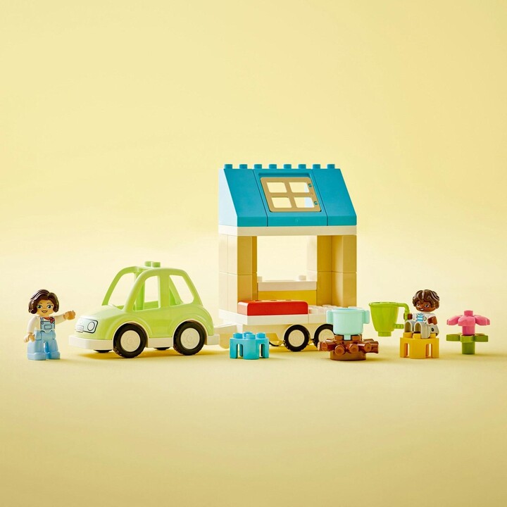 Set LEGO® DUPLO® 10986 Mobile Family House, 31 pjesë