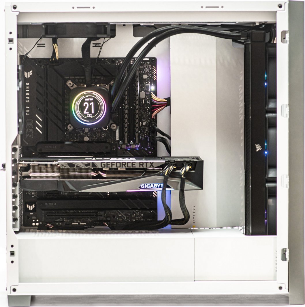 Kompjuter gaming Game X G900, Ryzen 9 7950X, 32GB RAM, 1TB SSD, i bardhë