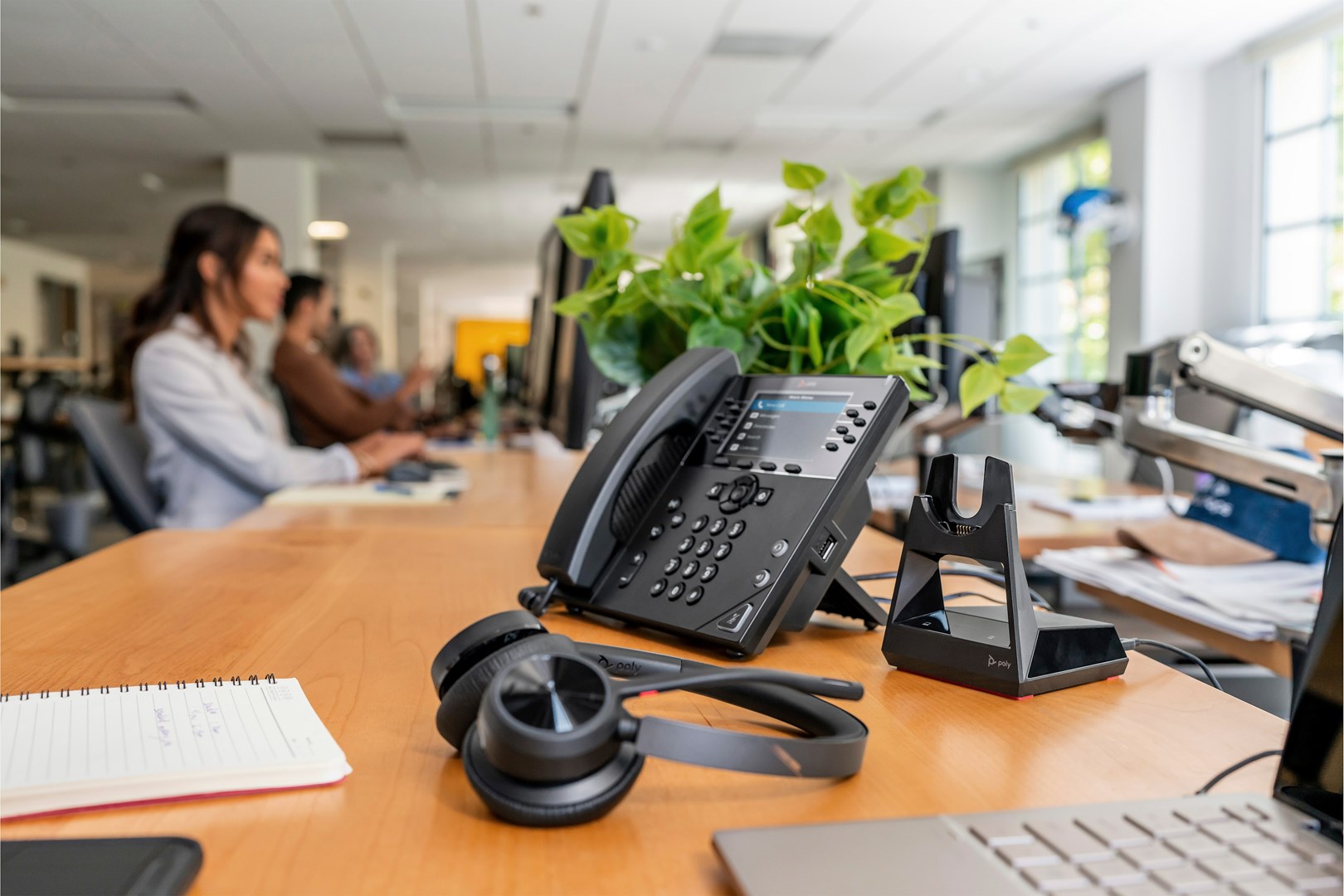 Kufje wireless Poly Voyager 4320 UC, USB-A, të zeza