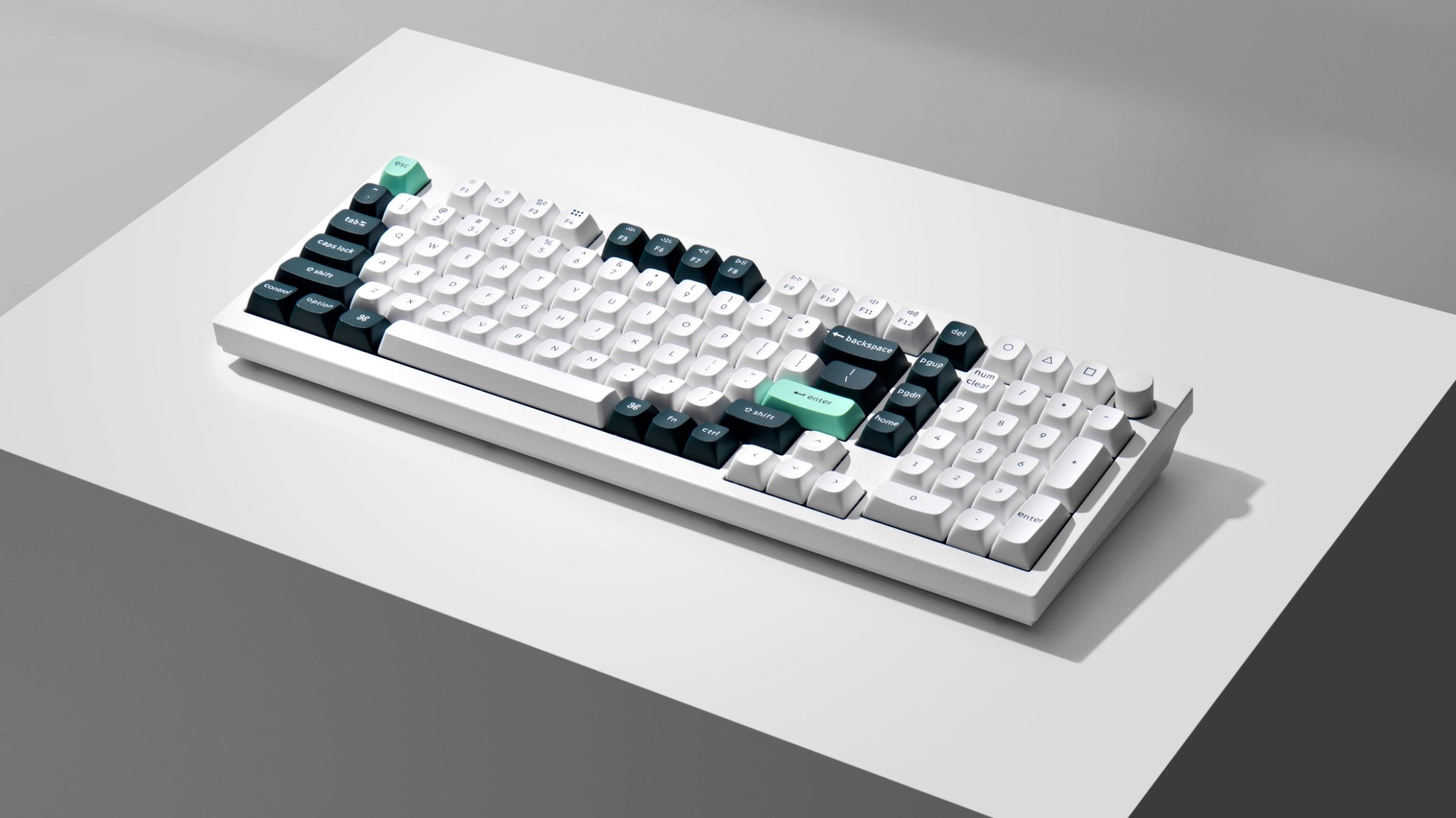 Tastierë mekanike Keychron Q5 HE, Gateron Hall Effect, 2.4 GHz dhe Bluetooth