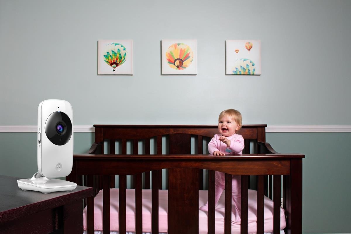 Monitor bebi Motorola VM482, ekran 2.4", lidhje 2.4 GHz, i bardhë