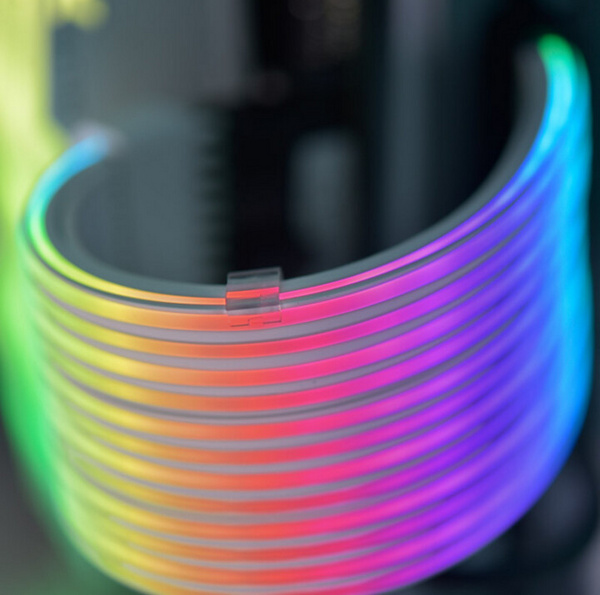 [OUTLET] Kabllo LIAN-LI Strimer Plus V2 Triple 8-Pin RGB VGA