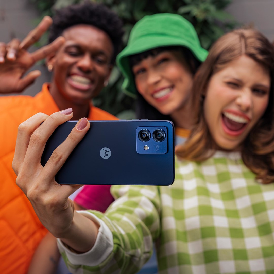 Celular Motorola Moto G84 5G, 6.55", 256GB, 12GB RAM, i kaltër