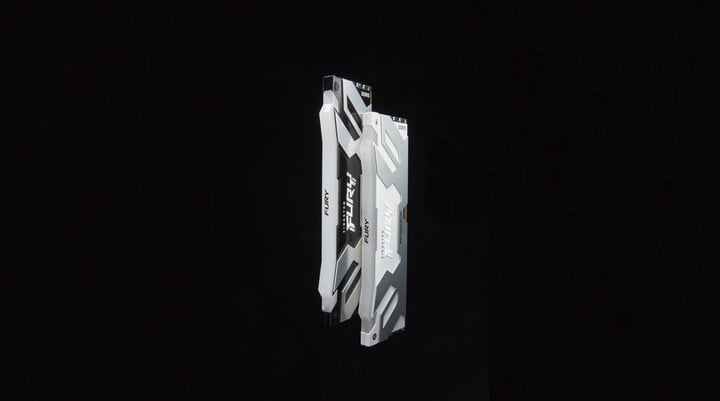 Module të memories Kingston FURY Renegade RGB White 32GB (2x16GB) DDR5 6400 CL32