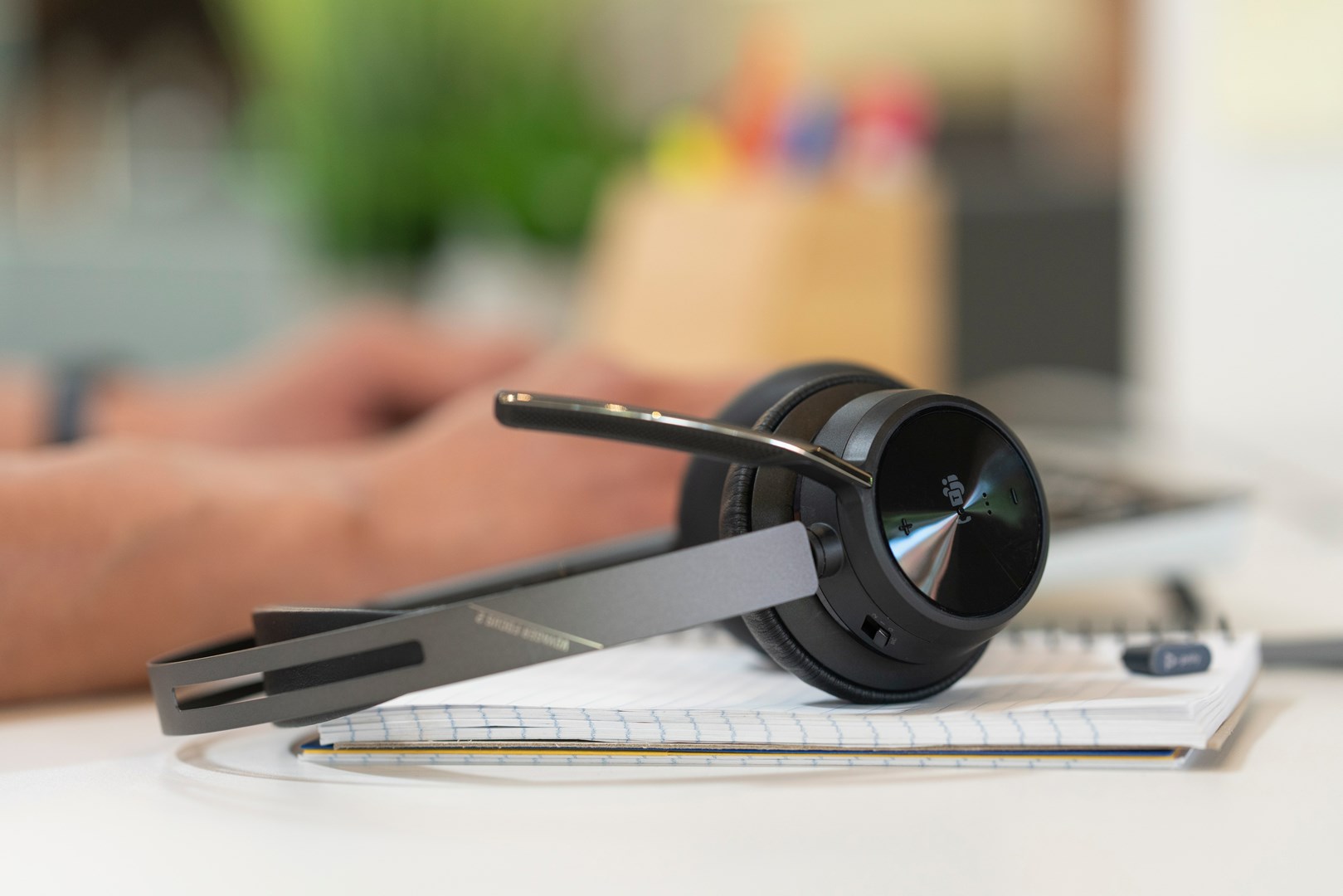 Kufje Poly Voyager Focus 2 UC, Bluetooth 5.1, USB-C, e zezë