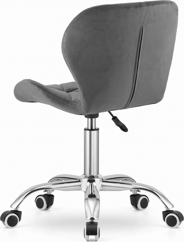 Karrige zyre Leobert Avola, e hirtë e errët