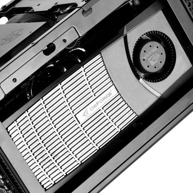 Kasë SilverStone Sugo, Cube Tower