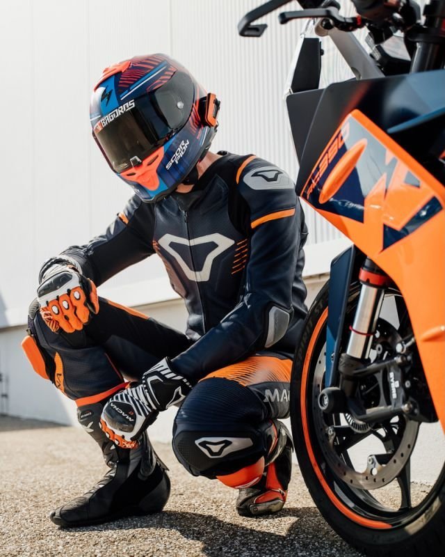Sistem komunikimi moto Cardo Packtalk Edge KTM, Bluetooth, 15 përdorues, portokalli